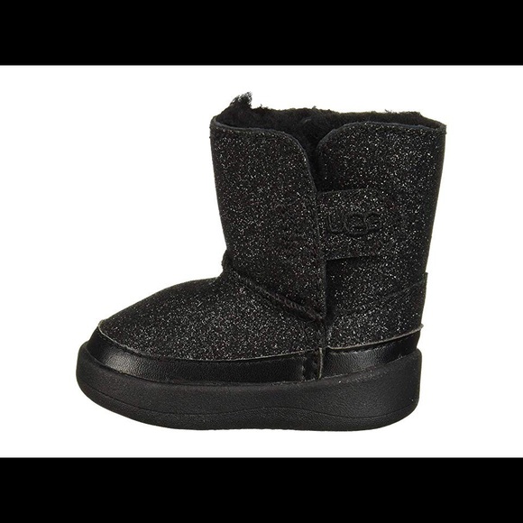 Uggs - Picture 2 of 3